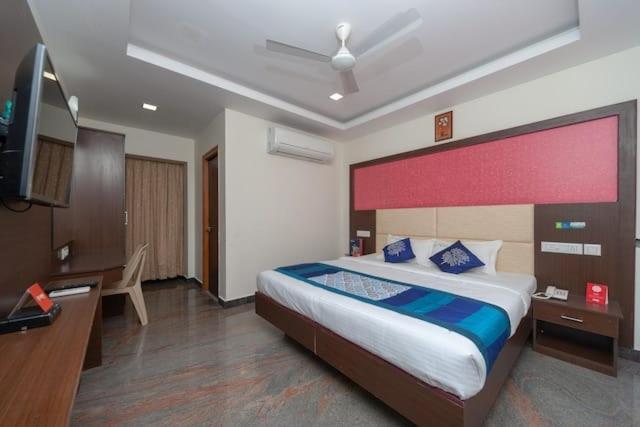 Famous Residency Hotell Tiruchirappalli Exteriör bild